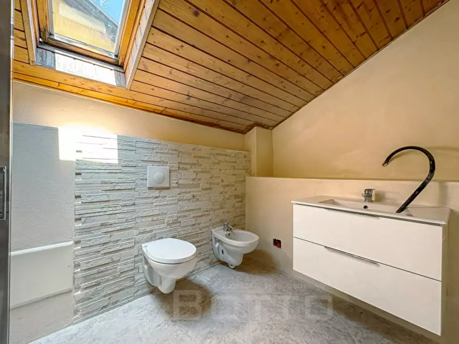 Immagine 20 di Casa indipendente in vendita  in Via Quarantadue Martiri a Verbania