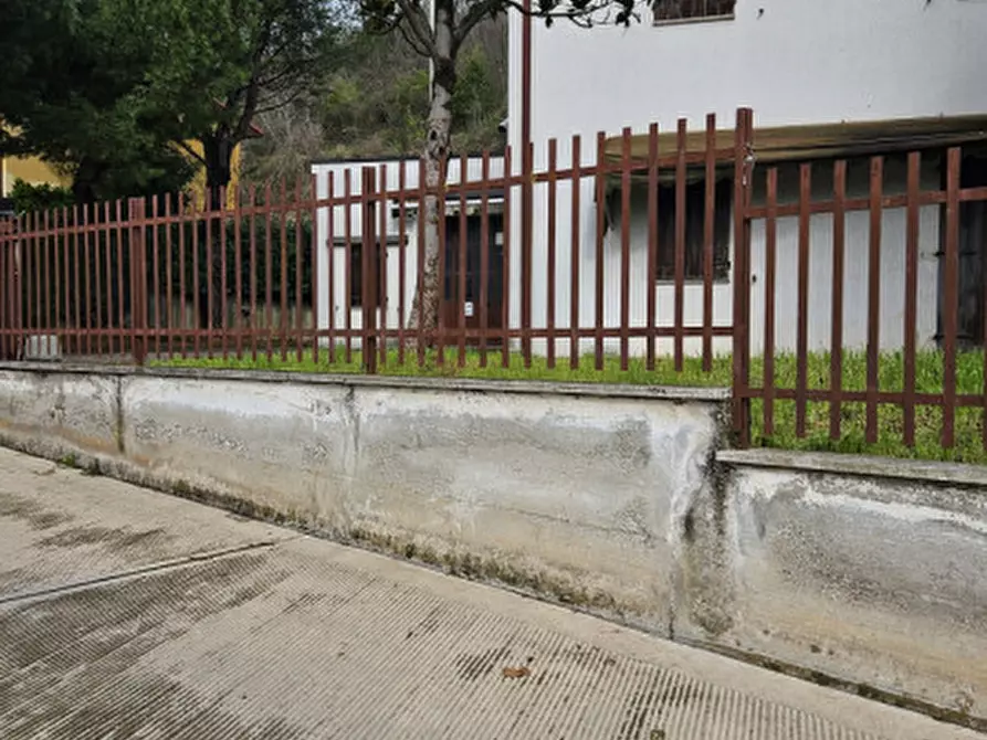 Immagine 1 di Casa indipendente in vendita  in Via Bomba a Cinto Euganeo