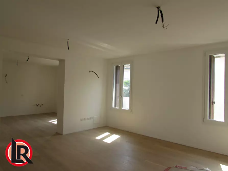 Immagine 4 di Villetta a schiera in vendita  a Camisano Vicentino