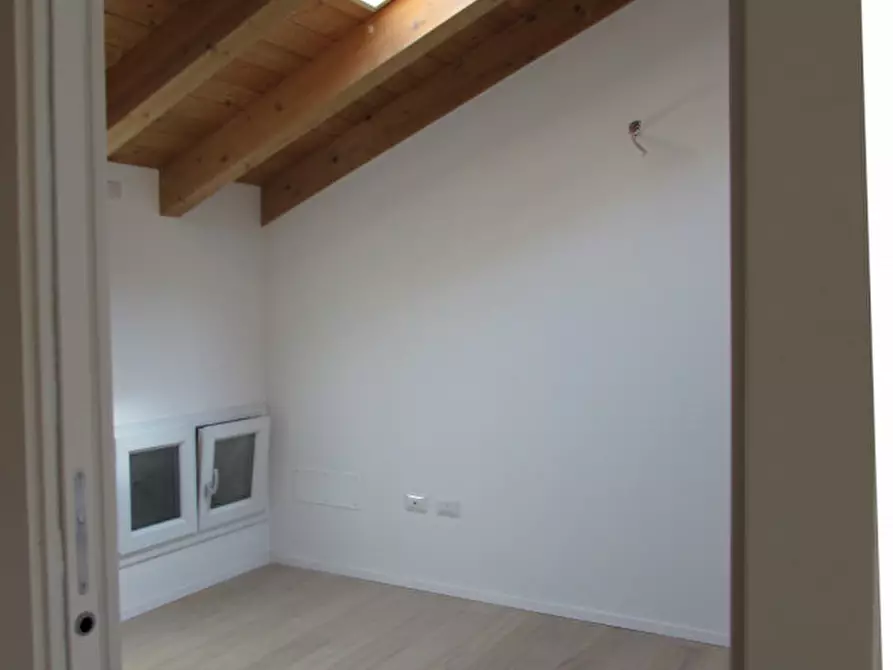 Immagine 19 di Villetta a schiera in vendita  a Camisano Vicentino