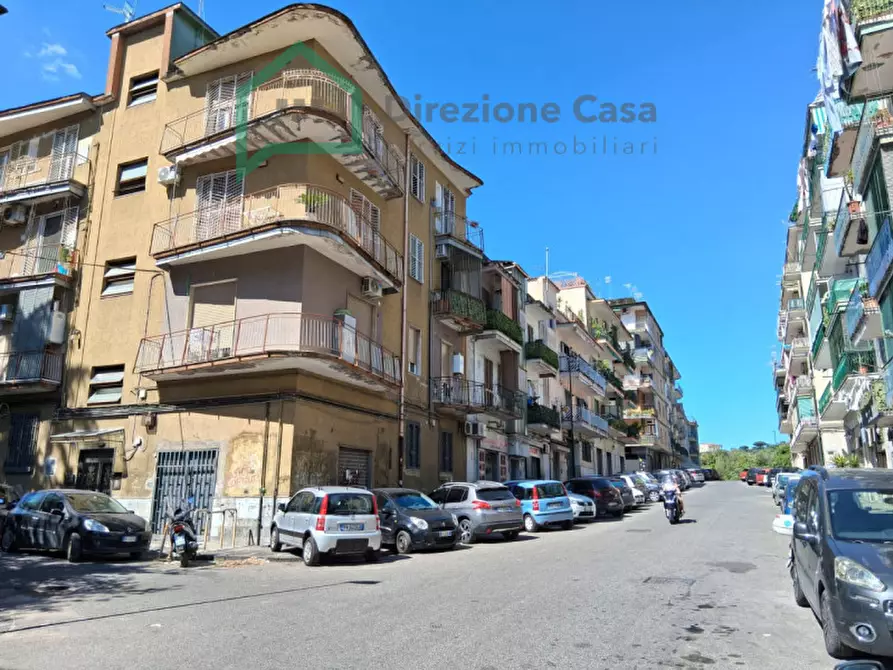 Immagine 11 di Appartamento in vendita  in Via F. Provenzale a Napoli