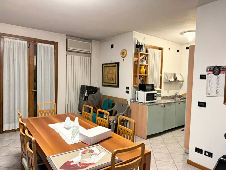 Immagine 21 di Villa in vendita  a Saccolongo