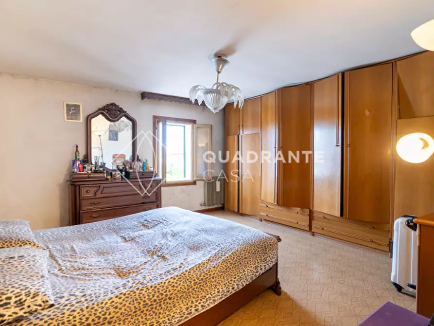 Immagine 1 di Attività commerciale in vendita  in via Fossona a Cervarese Santa Croce