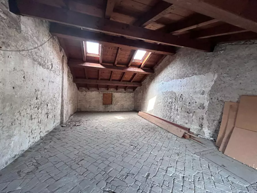 Immagine 15 di Rustico / casale in vendita  in Via Ponte a Pescantina