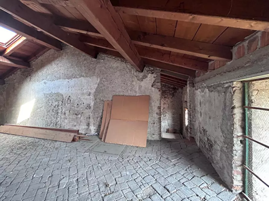 Immagine 16 di Rustico / casale in vendita  in Via Ponte a Pescantina