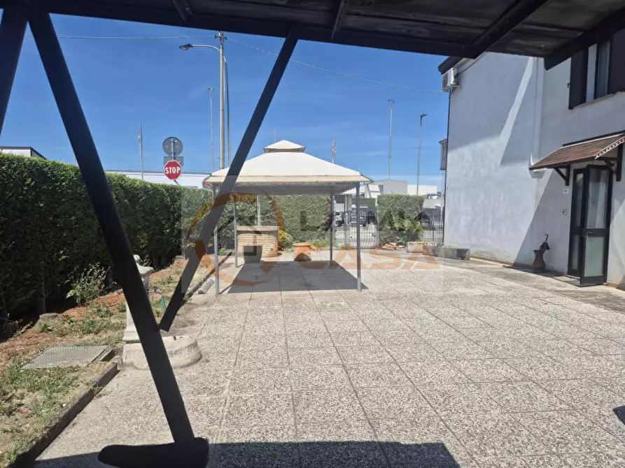 Immagine 11 di Camera in affitto  in via ii giugno 63 a Legnaro