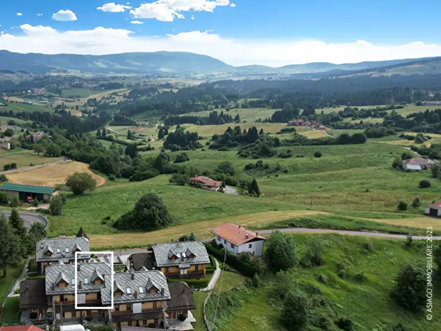 Immagine 6 di Appartamento in vendita  in Via Marchisera, 1 a Roana