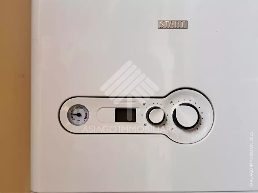 Immagine 19 di Appartamento in vendita  in Via Marchisera, 1 a Roana