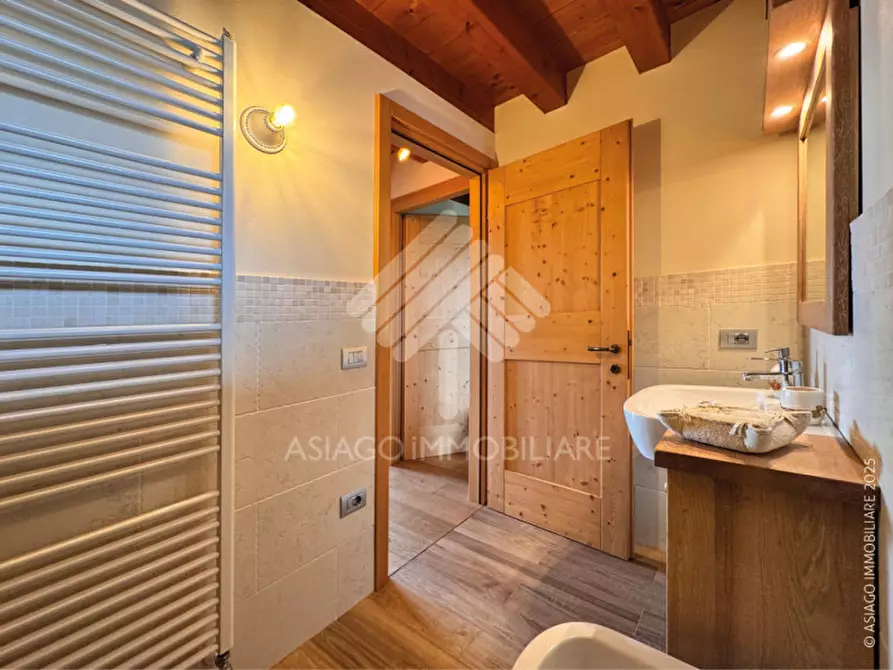 Immagine 20 di Appartamento in vendita  in Via Marchisera, 1 a Roana