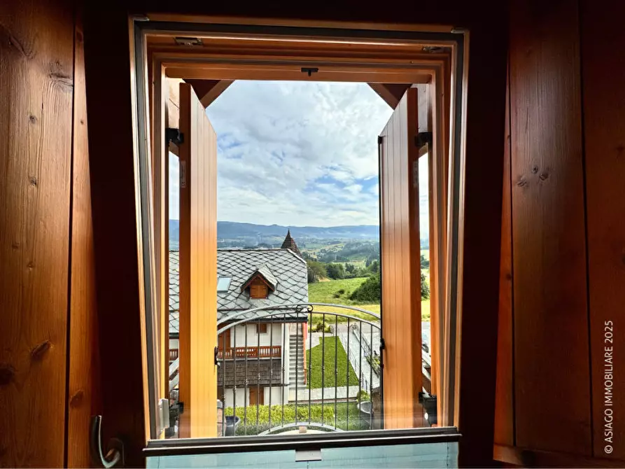 Immagine 24 di Appartamento in vendita  in Via Marchisera, 1 a Roana