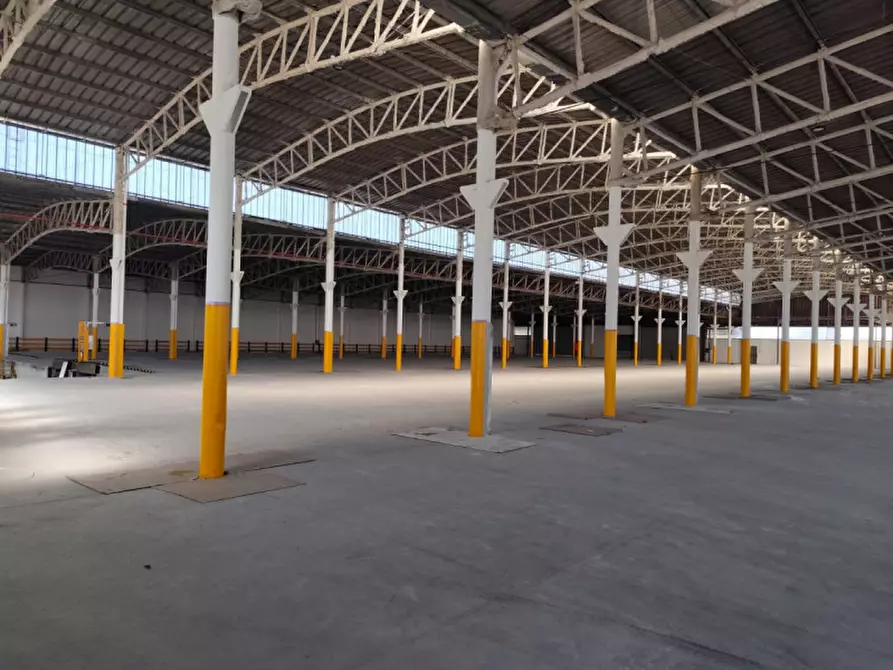 Immagine 15 di Capannone industriale in affitto  in Via Monte D'Oro a Pomezia