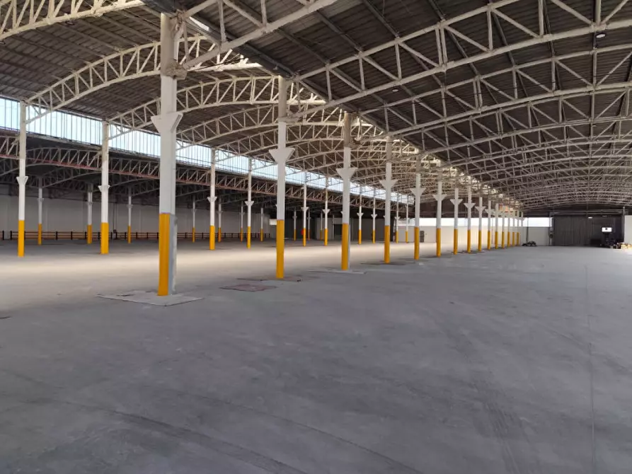 Immagine 17 di Capannone industriale in affitto  in Via Monte D'Oro a Pomezia