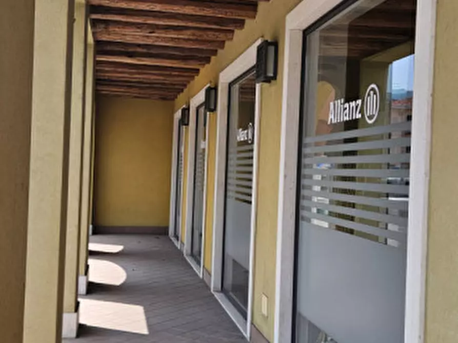 Immagine 3 di Ufficio in vendita  in Via Roma 14 a Montecchia Di Crosara