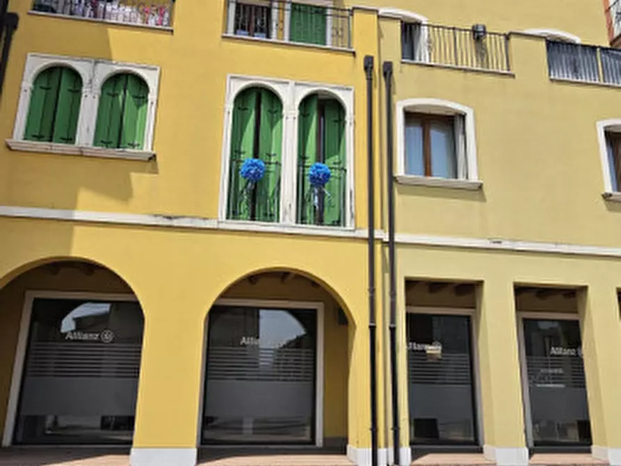 Immagine 5 di Ufficio in vendita  in Via Roma 14 a Montecchia Di Crosara