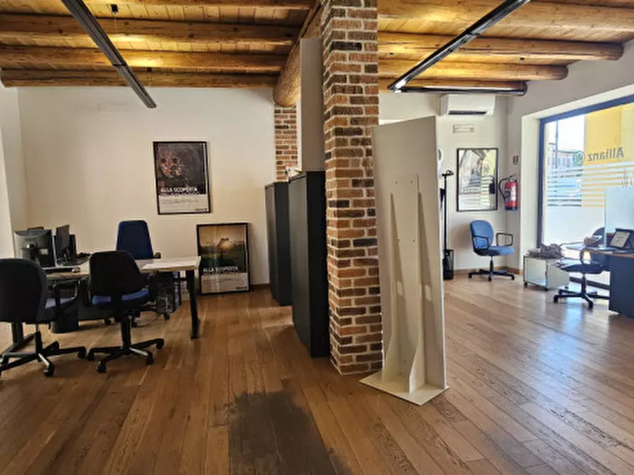 Immagine 10 di Ufficio in vendita  in Via Roma 14 a Montecchia Di Crosara