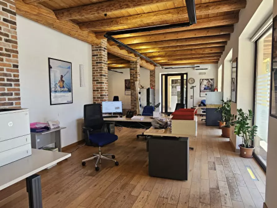 Immagine 13 di Ufficio in vendita  in Via Roma 14 a Montecchia Di Crosara