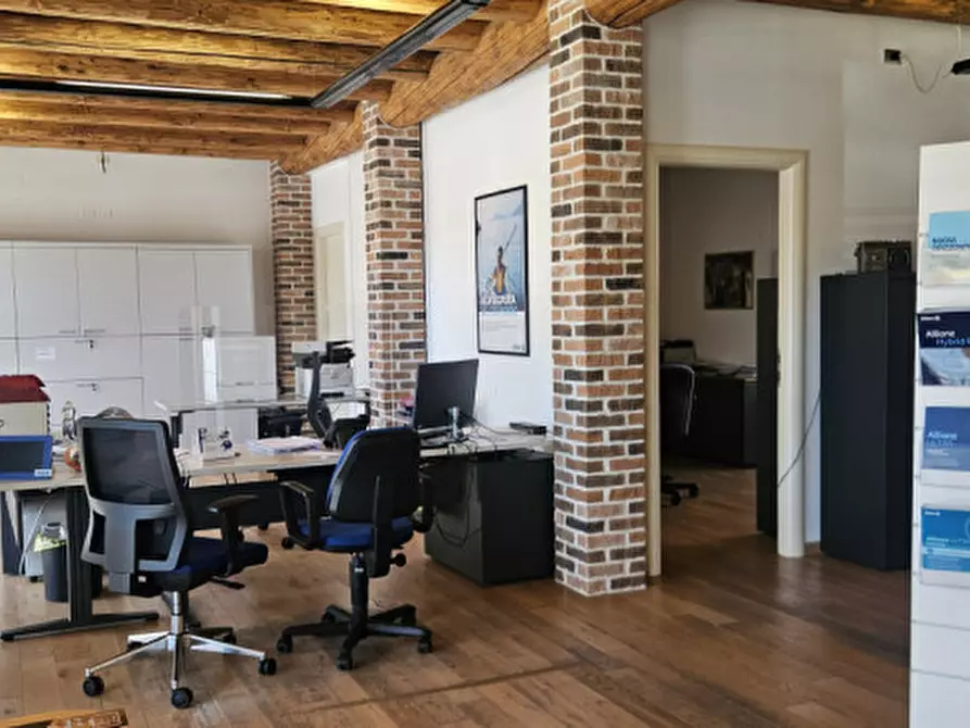 Immagine 18 di Ufficio in vendita  in Via Roma 14 a Montecchia Di Crosara