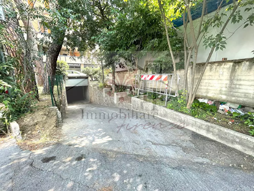 Immagine 4 di Posto auto in vendita  in Via Alessandro Allori a Firenze