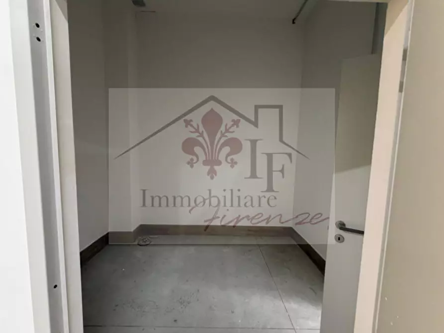 Immagine 7 di Posto auto in vendita  in Via Alessandro Allori a Firenze