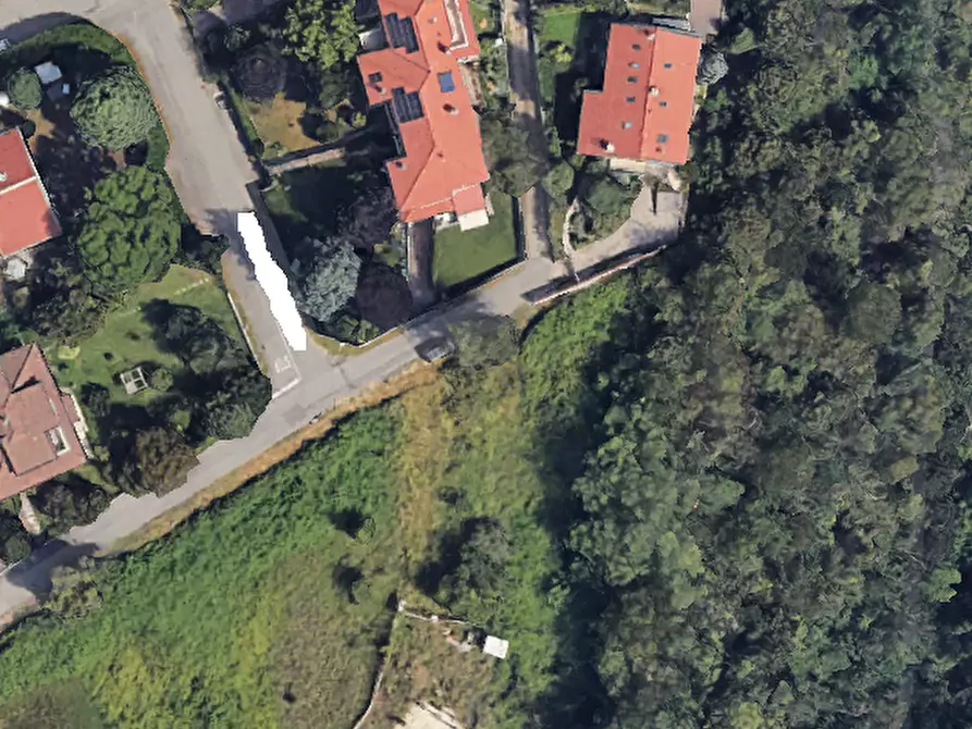Immagine 6 di Terreno in vendita  in Via Ugo Foscolo a Carate Brianza