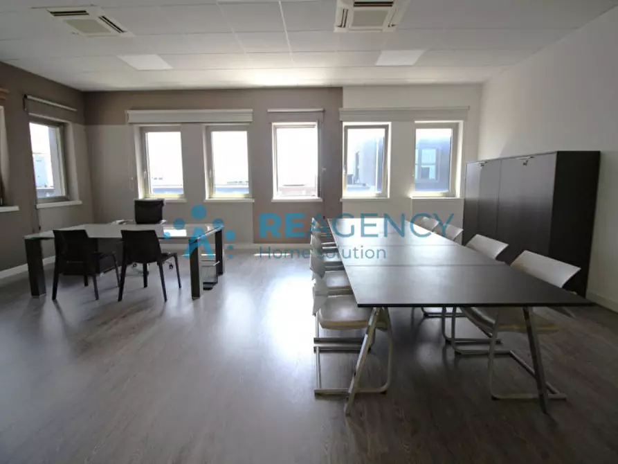 Immagine 2 di Ufficio in vendita  in Via Monte Pasubio a Zanè