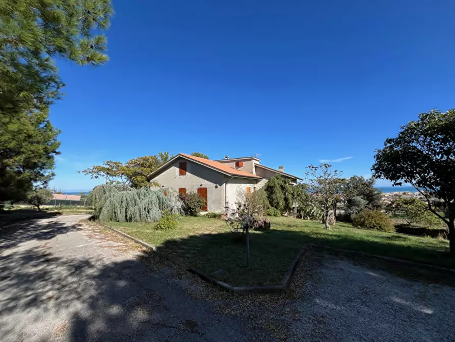 Immagine 10 di Casa indipendente in vendita  a Senigallia