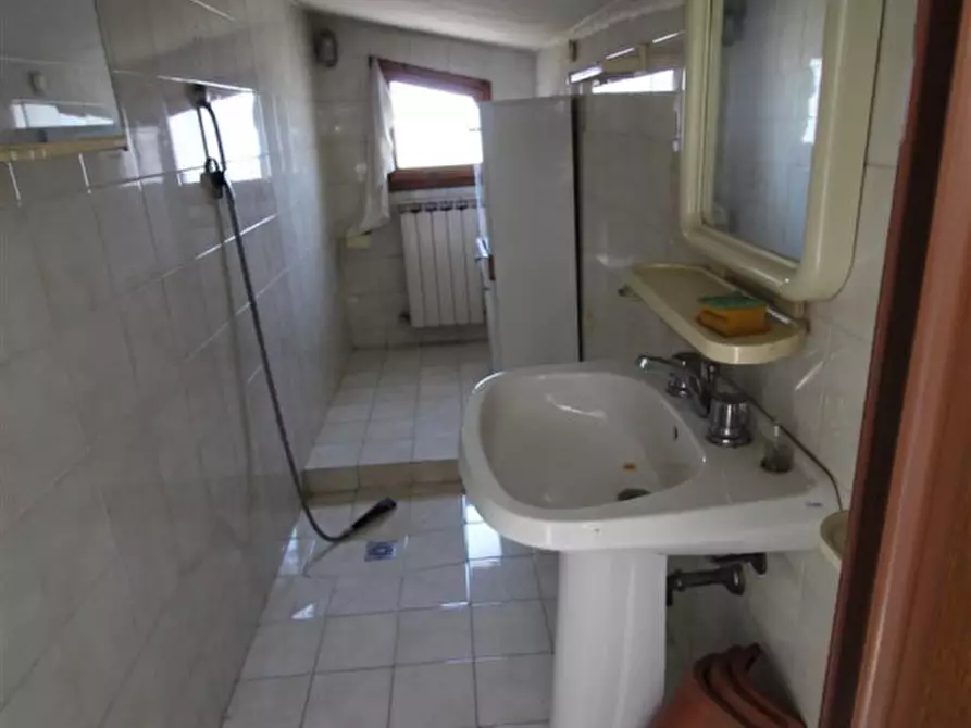 Immagine 22 di Villetta a schiera in vendita  a Terranuova Bracciolini