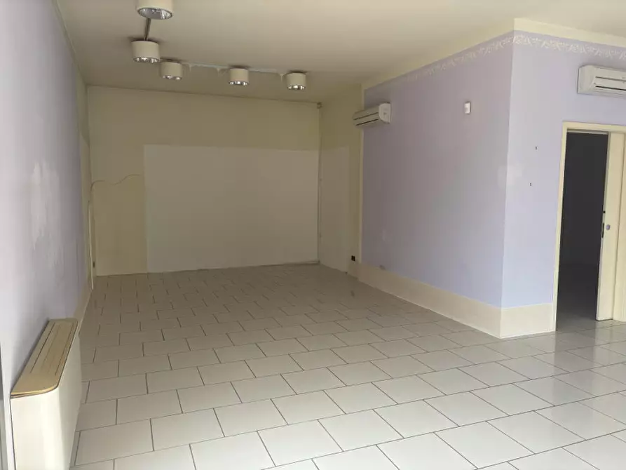 Immagine 6 di Negozio in affitto  in VIA IV NOVEMBRE a Mestrino