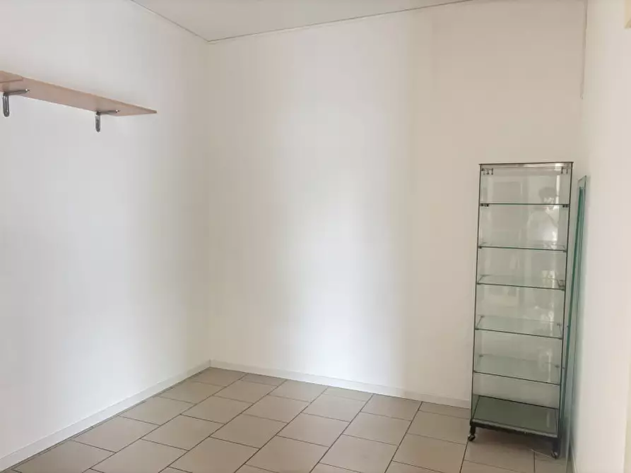 Immagine 8 di Negozio in affitto  in VIA IV NOVEMBRE a Mestrino