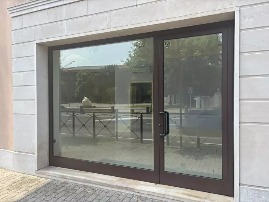 Immagine 11 di Negozio in affitto  in VIA IV NOVEMBRE a Mestrino