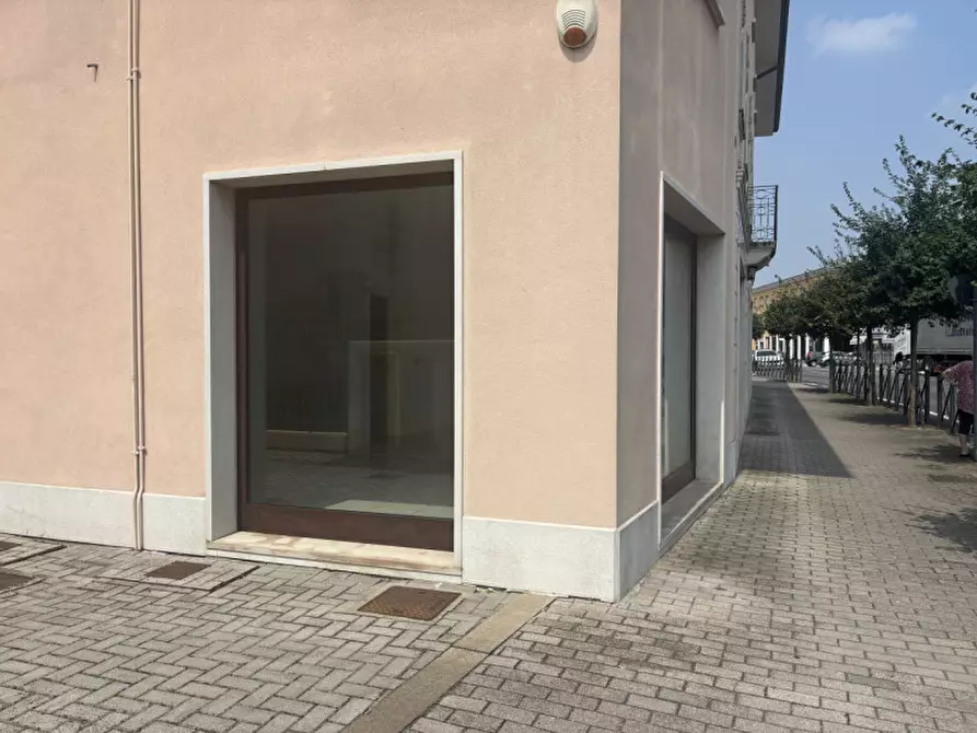 Immagine 14 di Negozio in affitto  in VIA IV NOVEMBRE a Mestrino