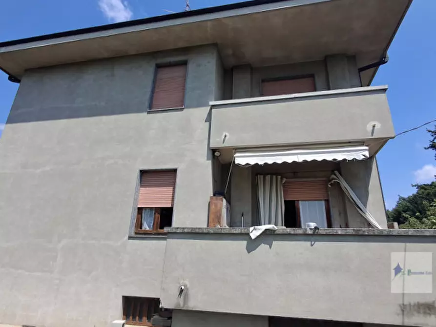 Immagine 5 di Villa in vendita  in Via Giotto a Castano Primo