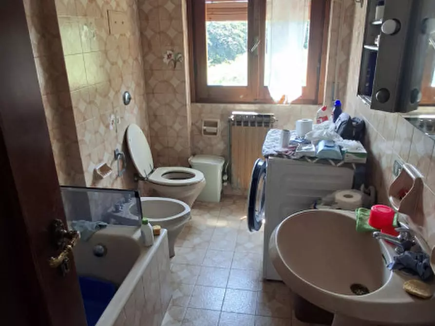 Immagine 11 di Villa in vendita  in Via Giotto a Castano Primo