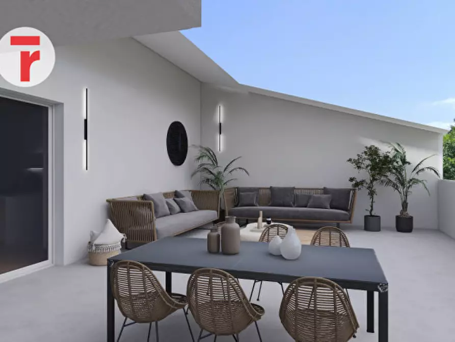 Immagine 1 di Attico in vendita  a Legnaro