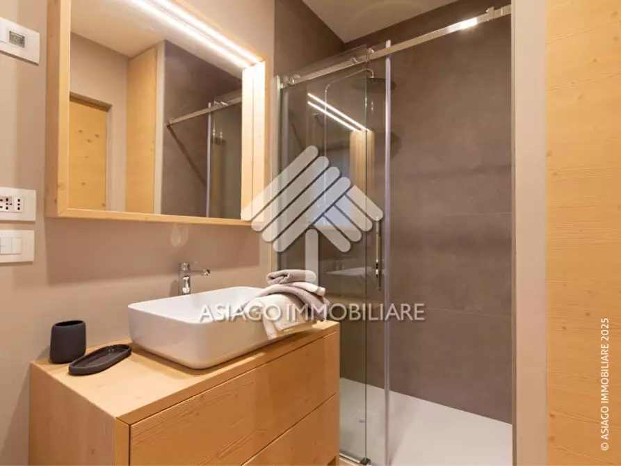 Immagine 21 di Appartamento in vendita  in Via Lotta, 23 a Asiago