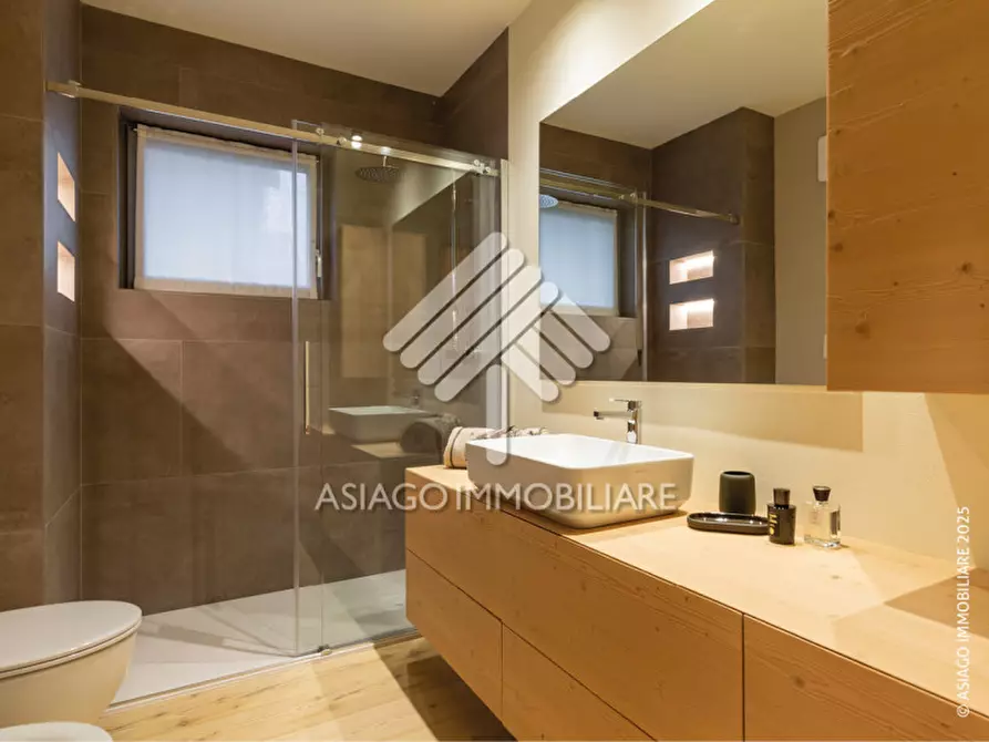 Immagine 22 di Appartamento in vendita  in Via Lotta, 23 a Asiago