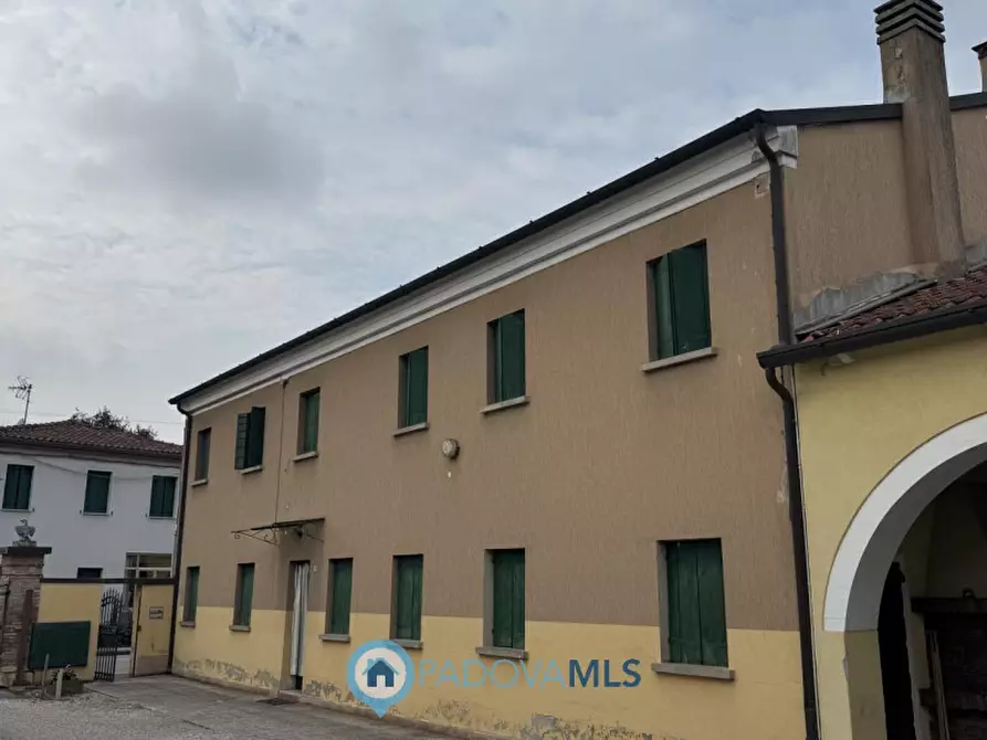 Immagine 3 di Casa trifamiliare in vendita  in Via Sette Martiri a Padova