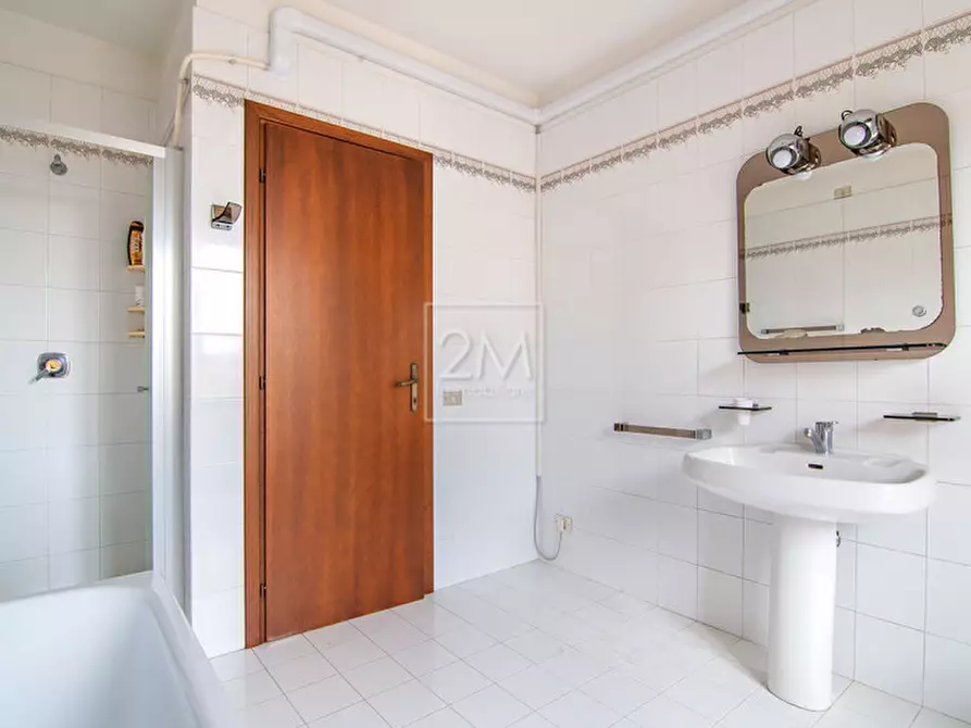 Immagine 22 di Appartamento in vendita  in Via Dante Alighieri a Villafranca Di Verona