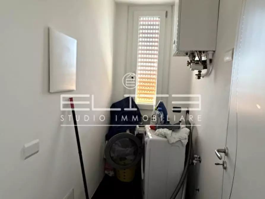 Immagine 15 di Appartamento in vendita  in VIA MERCANTINI a Ancona