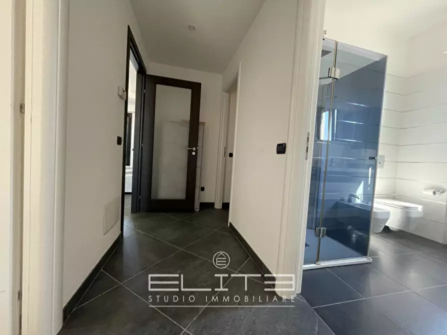 Immagine 17 di Appartamento in vendita  in VIA MERCANTINI a Ancona