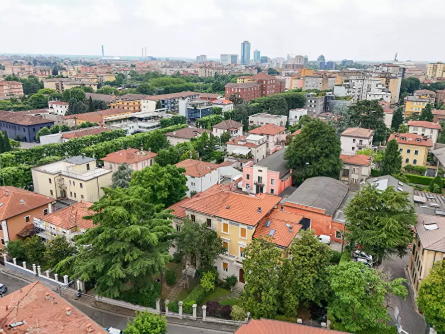 Immagine 68 di Casa bifamiliare in vendita  a Brescia