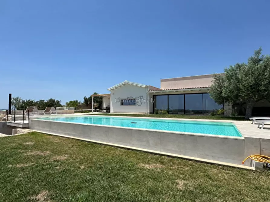 Immagine 6 di Villa in vendita  in contrada belliscala a Noto