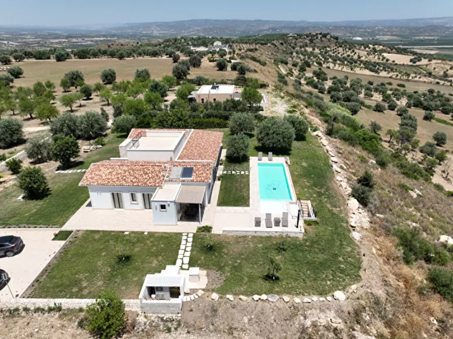 Immagine 9 di Villa in vendita  in contrada belliscala a Noto