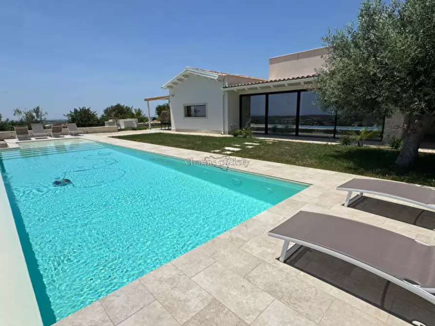 Immagine 22 di Villa in vendita  in contrada belliscala a Noto