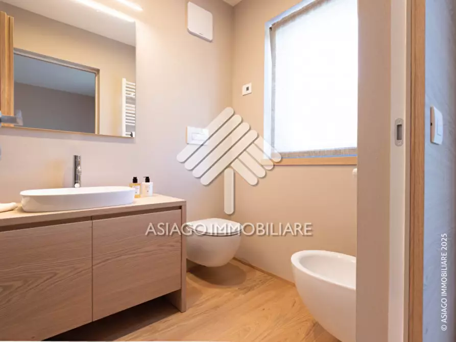 Immagine 26 di Appartamento in vendita  in Via Lotta, 23 a Asiago