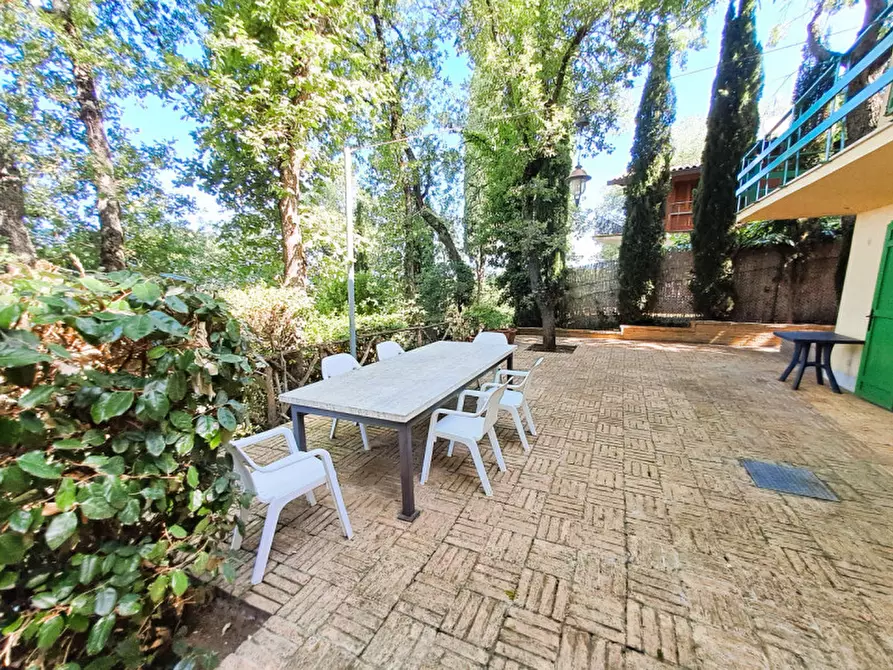 Immagine 4 di Villa in vendita  a Magione