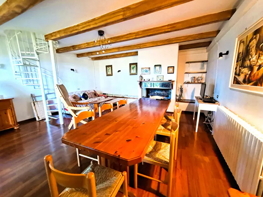 Immagine 5 di Villa in vendita  a Magione