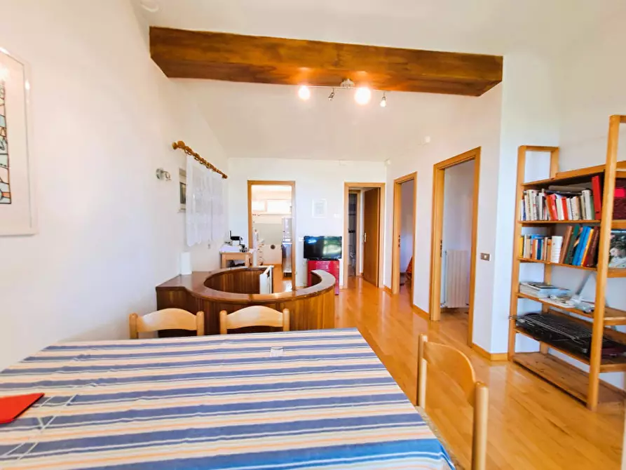 Immagine 11 di Villa in vendita  a Magione