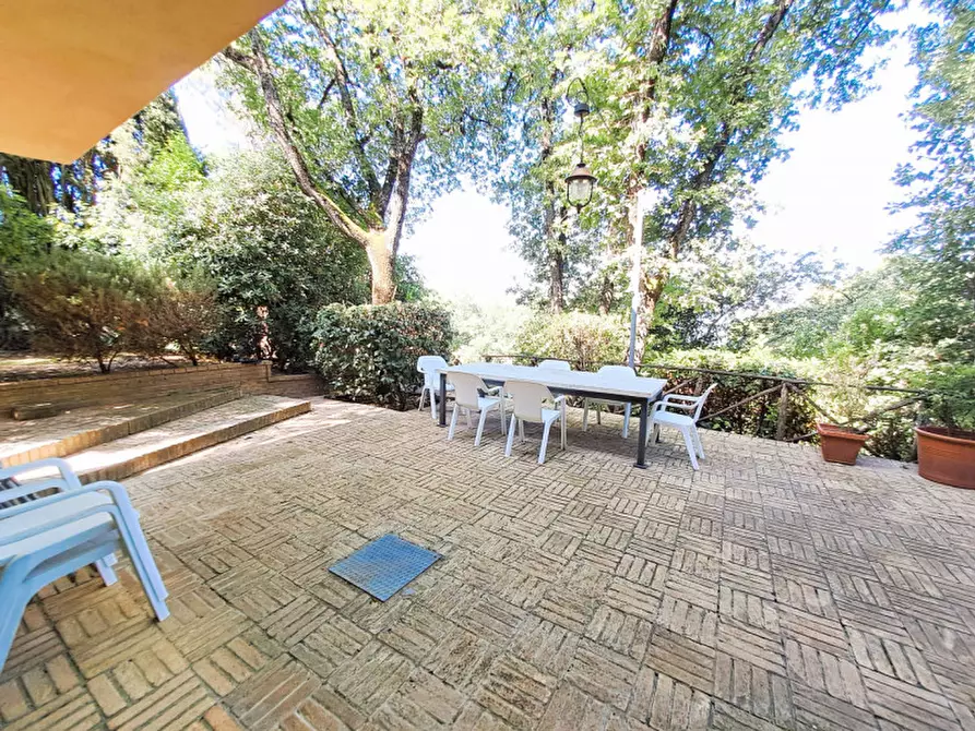 Immagine 18 di Villa in vendita  a Magione