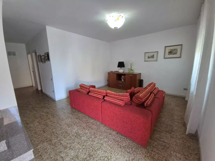 Immagine 2 di Casa bifamiliare in vendita  in Via Frassini a Villafranca Di Verona